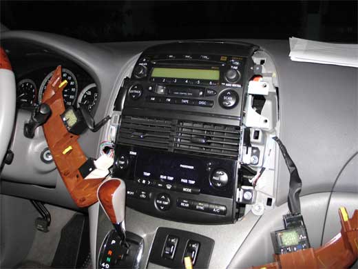 Removing the original Toyota Sienna 2004 CD changer